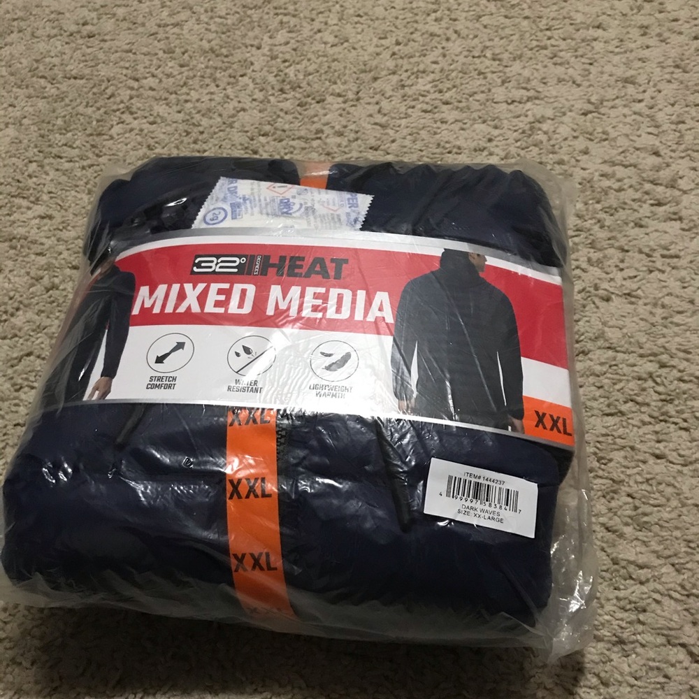Puffer jacket - Picture 2 of 3